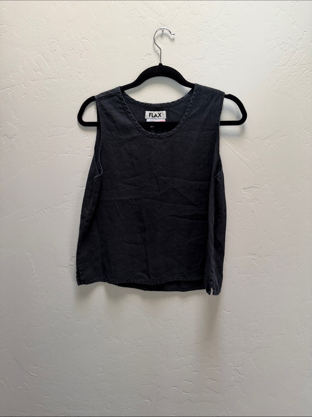 Flax Black Linen Scoop-Neck Tank - Picture 2 of 4